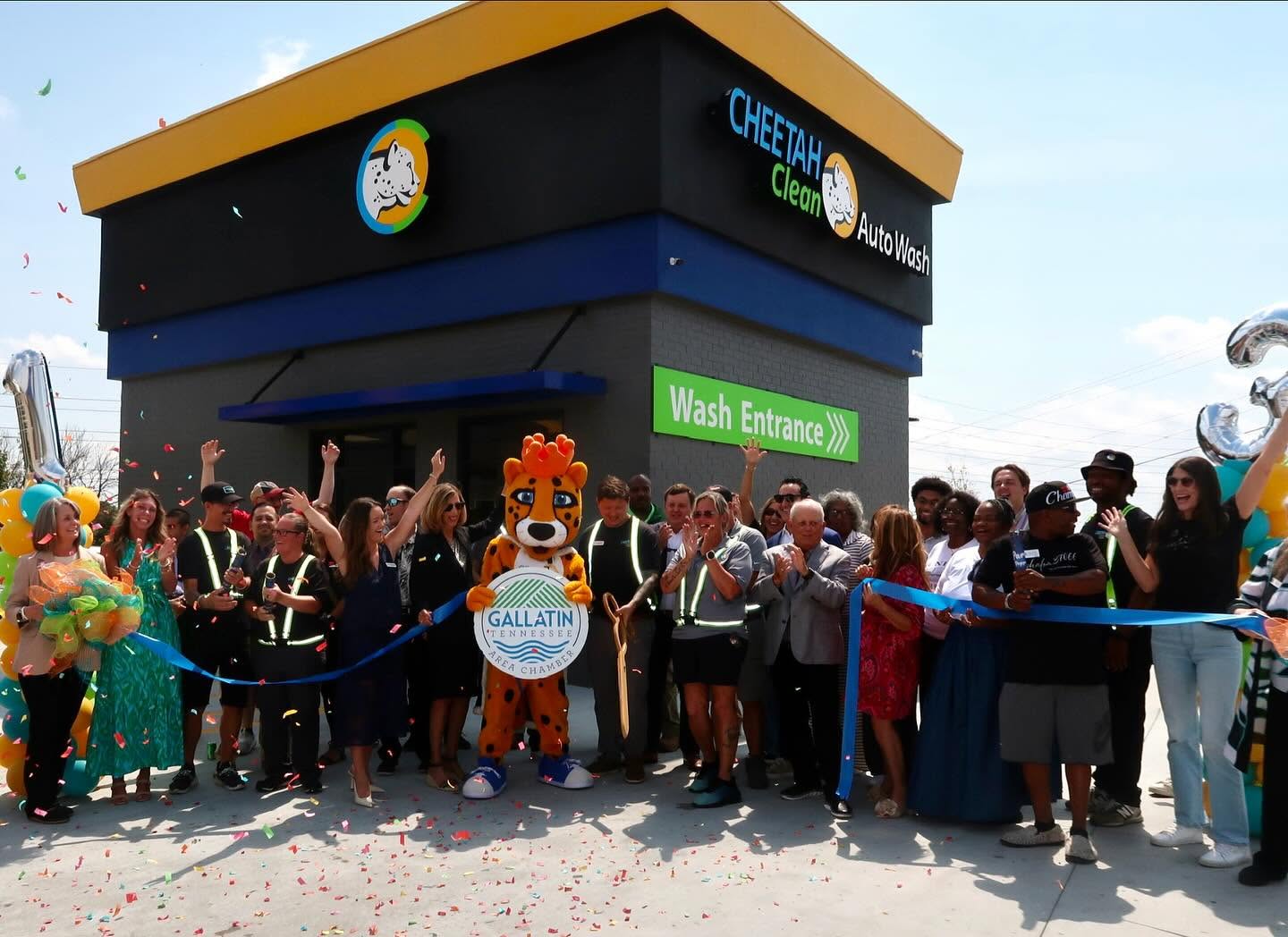 The Cheetah Clean team and the Gallatin Area Chamber cutting the ribbon at the Gallatin, Tennessee grand opening